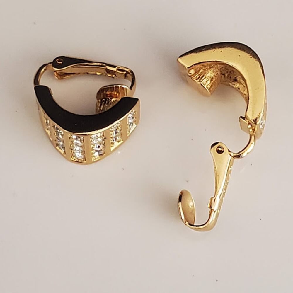 Christian Dior Vintage Gold Plate Rhinestone Pave Clip On Hoop Earrings Chr.Dior - Picture 4 of 7